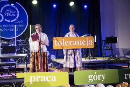 Koncert Noworoczny Miasta Wisła - Katarzyna Mizera prezentuje słowo "tolerancja"